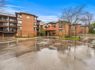 1600 W Green Tree Rd APT 105, Glendale, WI 53209