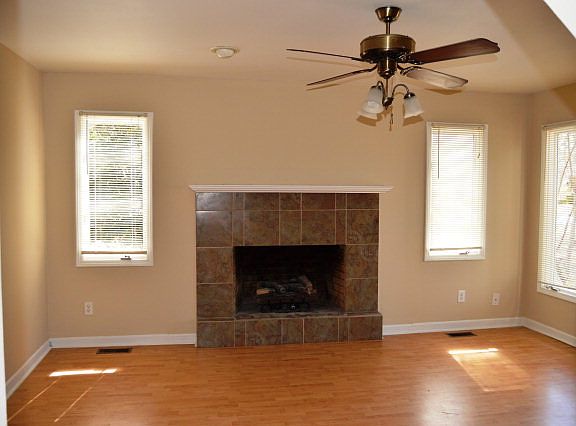 3rd image of 119 Loblolly Cir