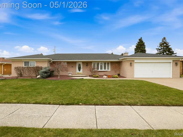 19367 Skyline St, Roseville, MI 48066