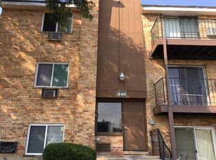 846 W College Blvd APT 201, Addison, IL 60101