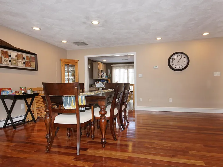 39 Locust St — Photo 17