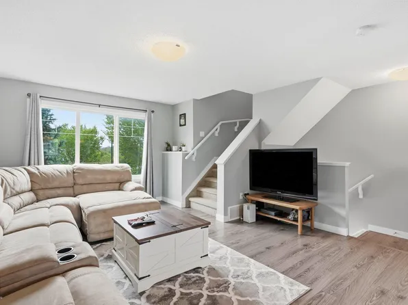 1391 Starling Dr NW #12, Edmonton, AB T5S 0L3