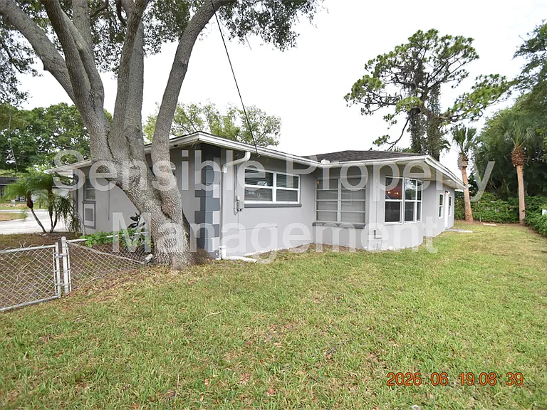 3273 Harbor Lake Dr — Photo 48