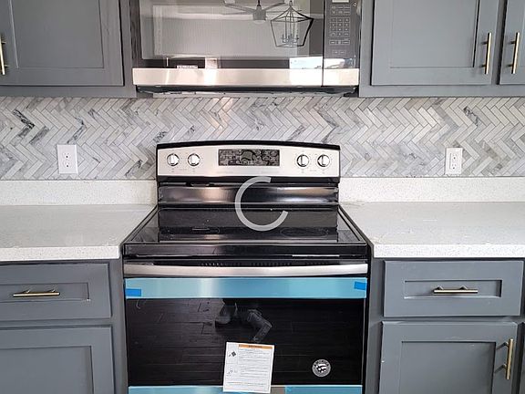 5th image of 1606 Playa Dr #4