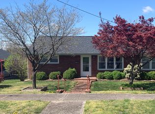 415 Lake Ave, Salem, VA 24153