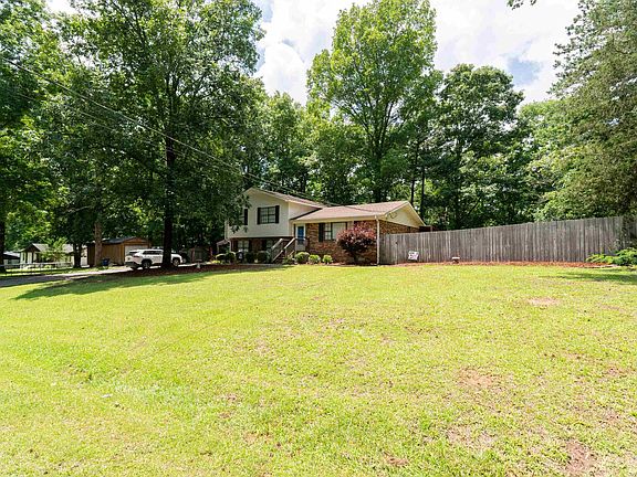 5th image of 325 Ridgewood Dr