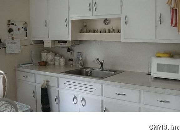 4th image of 205 Brooklea Dr