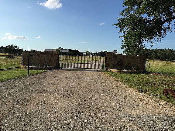 2nd image of 5934 Green Oaks Dr