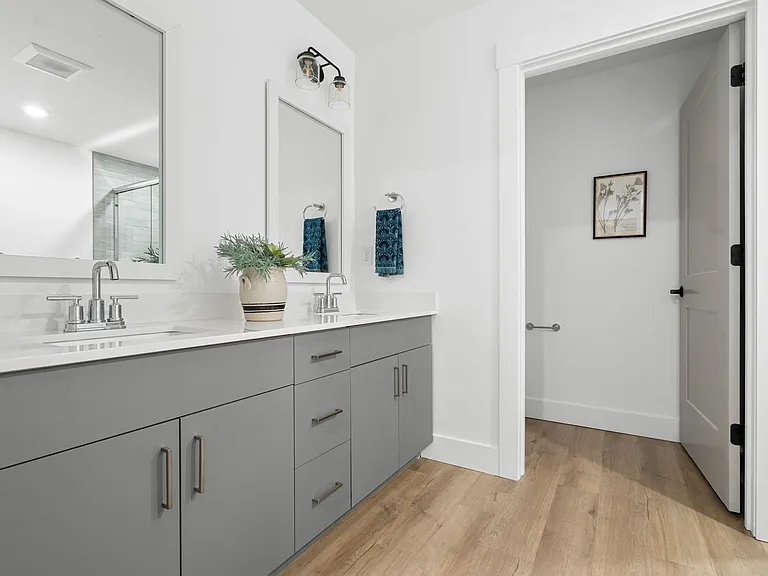 NorthWest TownHomes — Photo 16