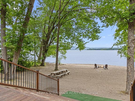 4th image of 178 Baillie Ave