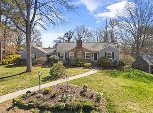 1035 Wendover Cir, Winston Salem, NC 27104