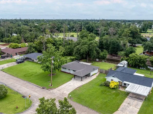 923 Taylor St, Sulphur, LA 70663