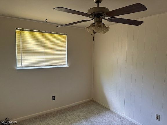 5th image of 602 Cedar St