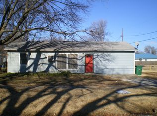 218 NW Spring St, Melvern, KS 66510