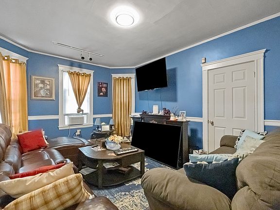 4th image of 53 Mount Ida Rd #1