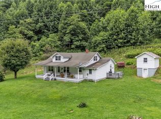 809 Roaring Fork Rd, Creston, NC 28615
