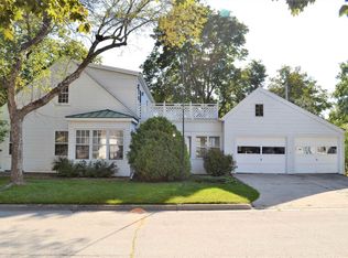 131 Miramar Dr, Allouez, WI 54301