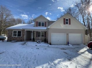 16 Larch Ln, Albrightsville, PA 18210