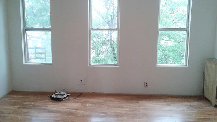 Rented by Partner Service Sites | media 16