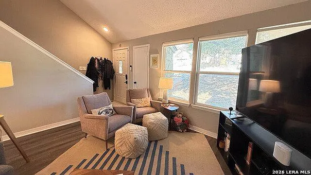 8505 Spring Valley Dr — Photo 23