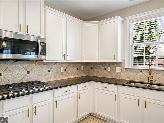 5th image of 3676 Bridge Walk Dr