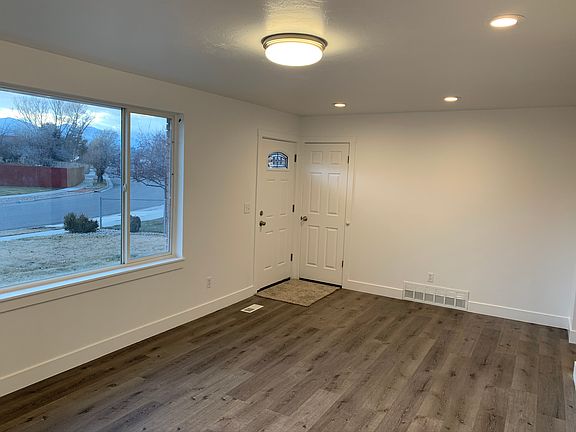 4th image of 3957 S Volta Ave