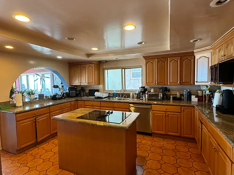 7001 Vista Del Mar Ln — Photo 4