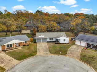 905 Pontiac Ct, Arlington, TX 76013