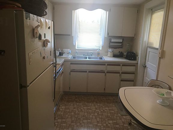 2nd image of 404 Orange Ave