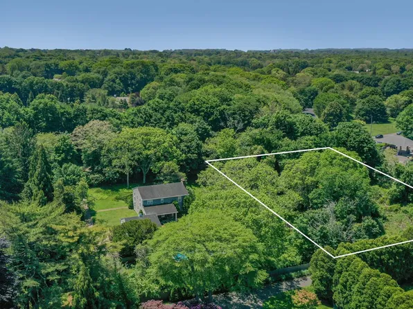 96 Woods Ln, East Hampton, NY 11937