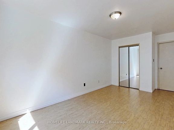 3rd image of 137 Angus Dr