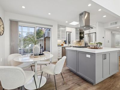 17 Cassandra Way, Mountain View, CA, 94043