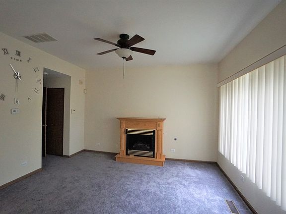 2nd image of 100 Creston Cir #100