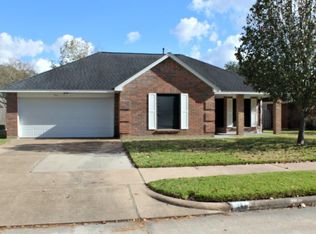 711 Maple Branch Ln, Pearland, TX 77584
