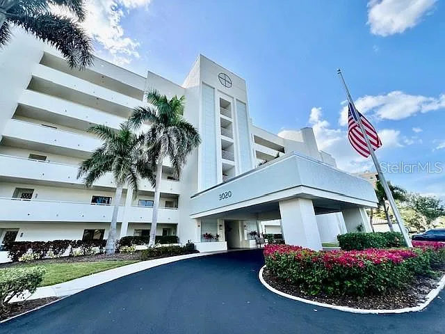 2 bed, 2.0 bath, 1148 sqft, $5,200 — Photo 4