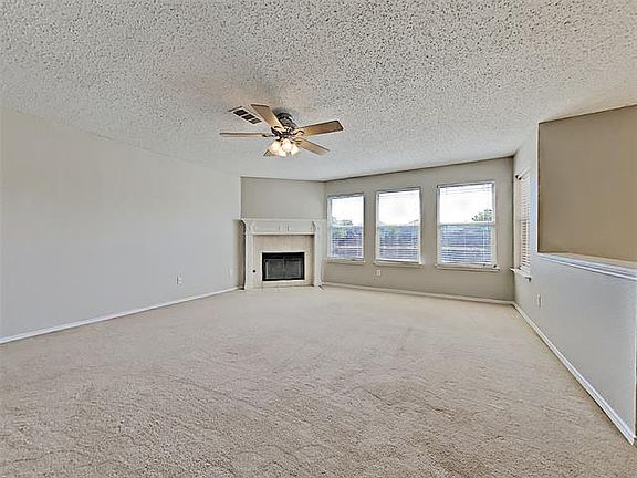3rd image of 5637 Robins Way