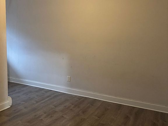 4th image of 114 McWhorter St #1
