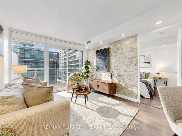 38 Dan Leckie Way Unit 1103, Toronto, ON M5V 2V6
