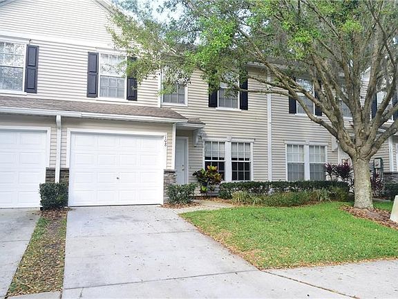 2nd image of 108 Woodknoll Pl