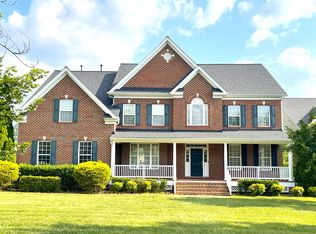 525 Elan Hall Rd, Cary, NC 27519