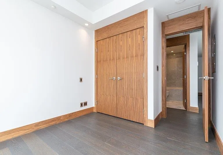 738 1st Ave SW #902 — Photo 12