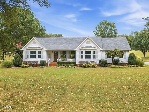 2nd image of 688 Twin Oaks Rd