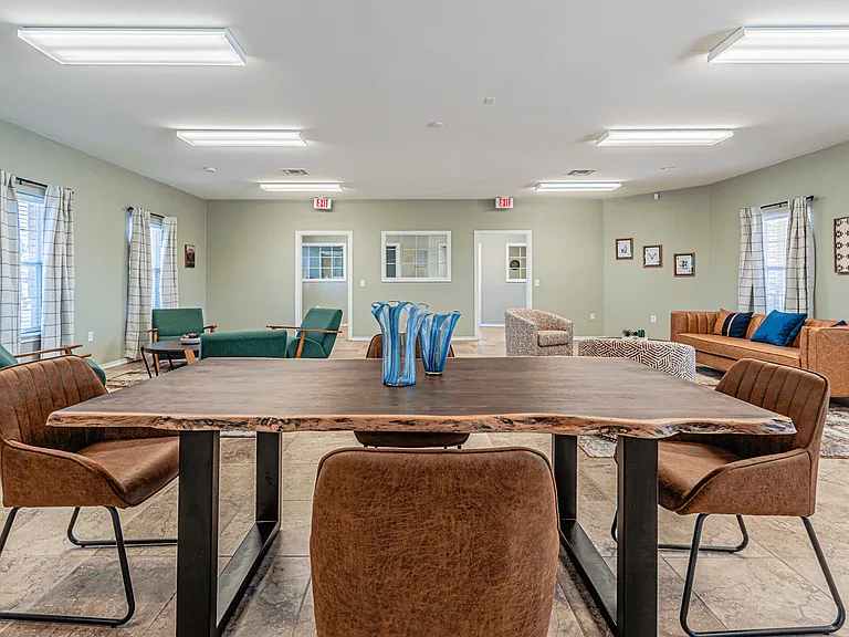 Cathy's Pointe Apartments — Photo 12