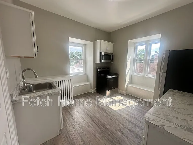 701 Walnut St #3 — Photo 5