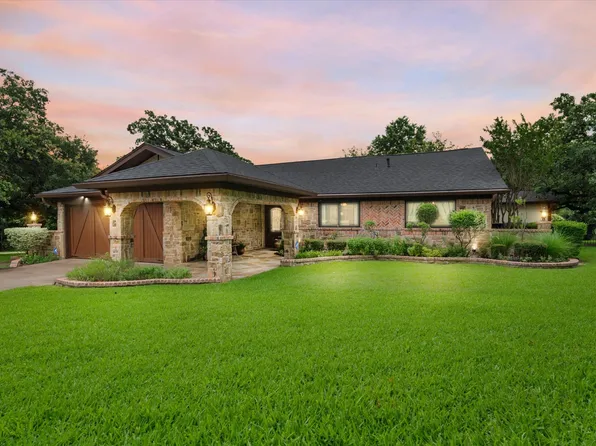 435 W Bethesda Rd, Burleson, TX 76028
