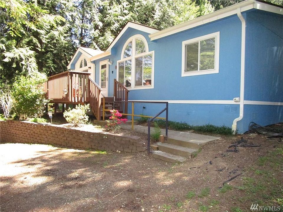 1st image of 1831 SE Crescent Dr