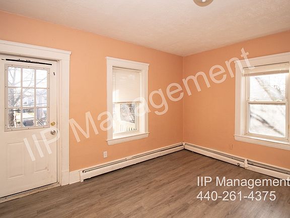 4th image of 1609 Lakewood Ave #Up-7