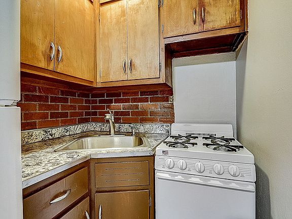 5th image of 1969 W Villard Ave #8