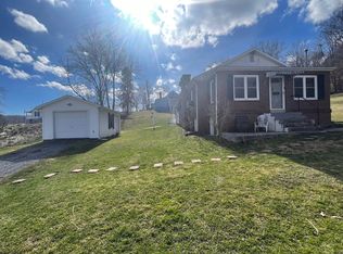 155 East St, Ronceverte, WV 24970