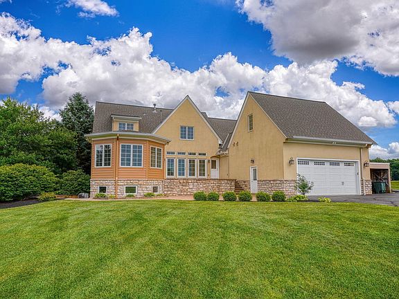 5th image of 1659 E Glenhurst Dr NW